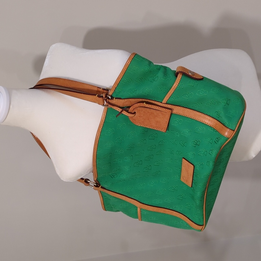 Classic Vintage Dooney and Bourke Tote